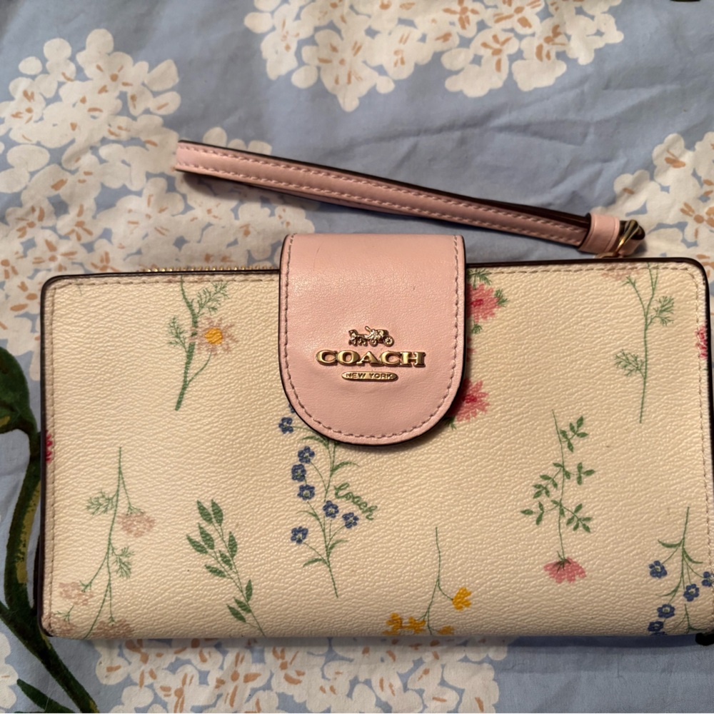 Coach Cream Floral Tech Wallet Wristlet